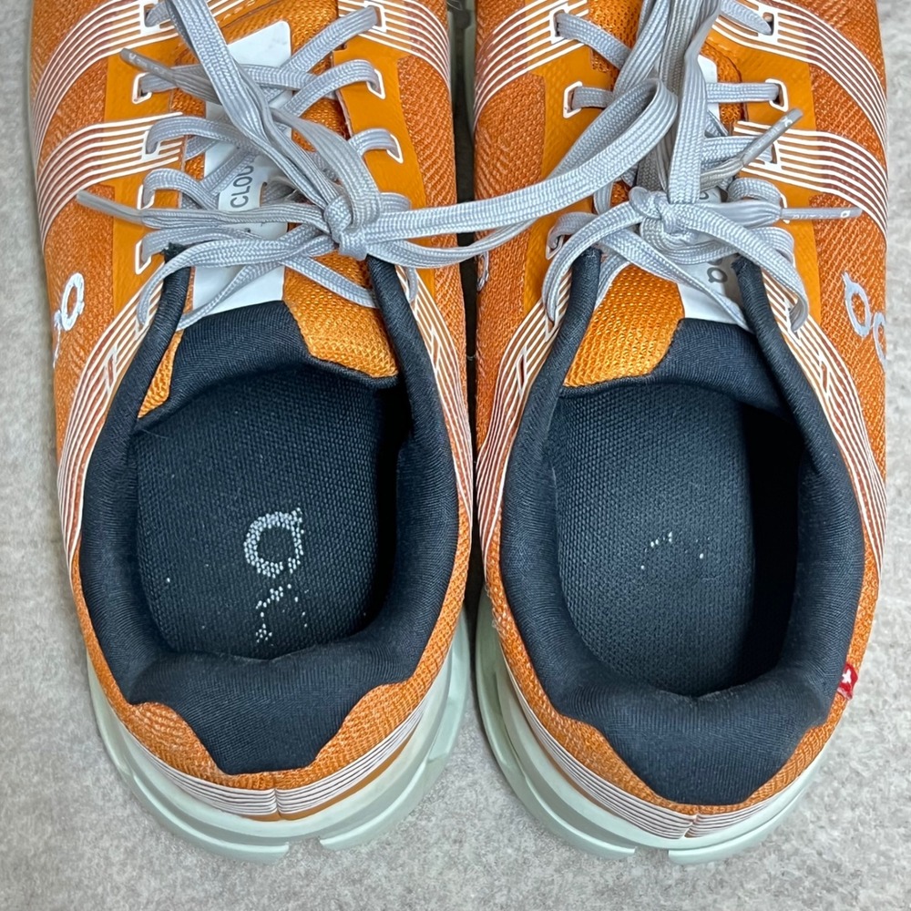 On Running Cloudgo Mens 8.5 Orange Road Running Shoes GUC Streetwear Athleisure - Picture 5 of 6
